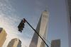纽约世界贸易中心一号大楼本周早些时候开业。这座耗资38亿美元(24亿英镑)的建筑建在前世贸中心双子塔的旧址上，世贸中心双子塔在2001年的9/11袭击中被毁。SOM设计了104-