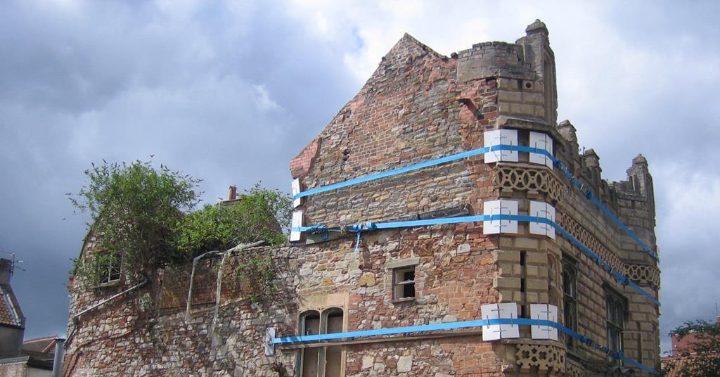 Ferguson Mann unveils Somerset ‘castle’ restoration News Building