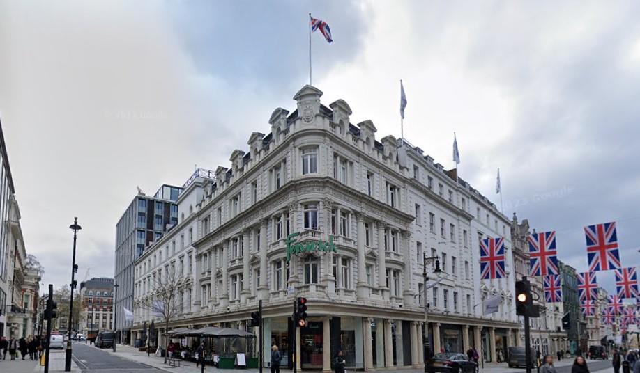 Fosters lodges plans for ‘deep retrofit’ of Mayfair department store ...