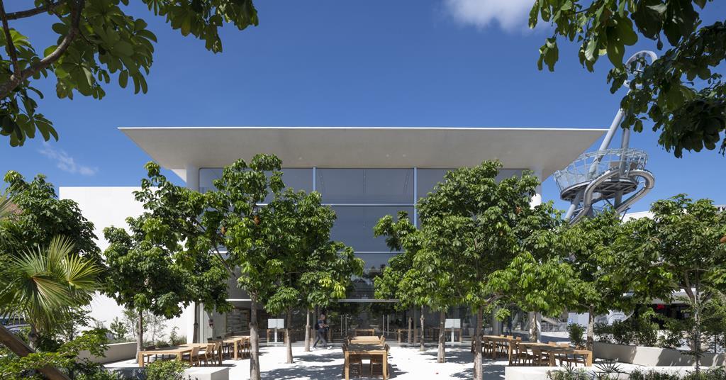 The new Apple store in Miami by Foster + Partners features an undulated,  vaulted roof