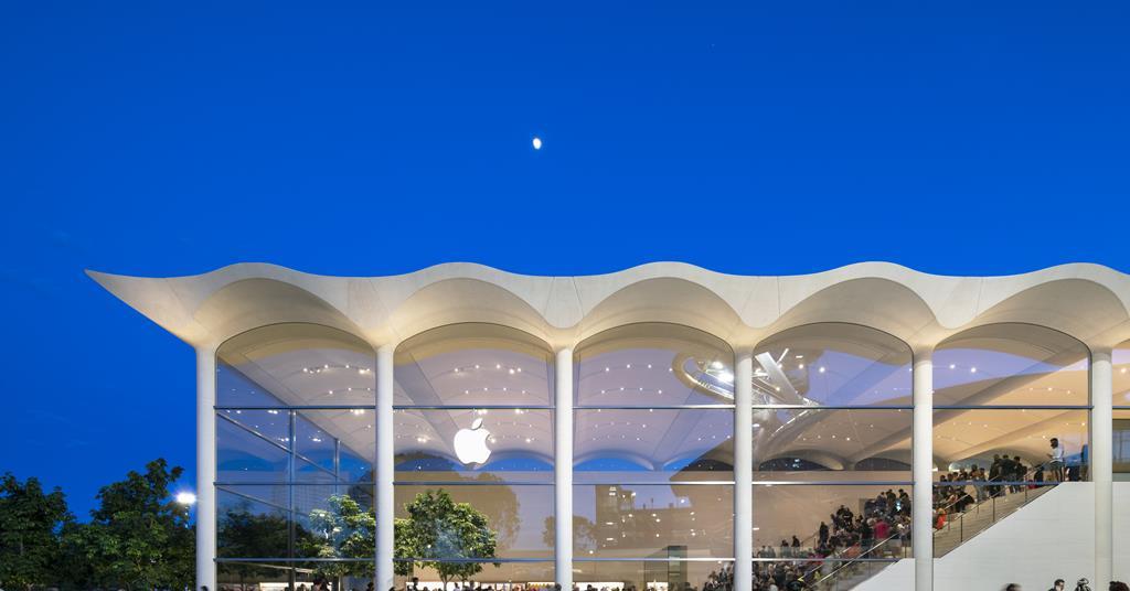 The new Apple store in Miami by Foster + Partners features an undulated,  vaulted roof