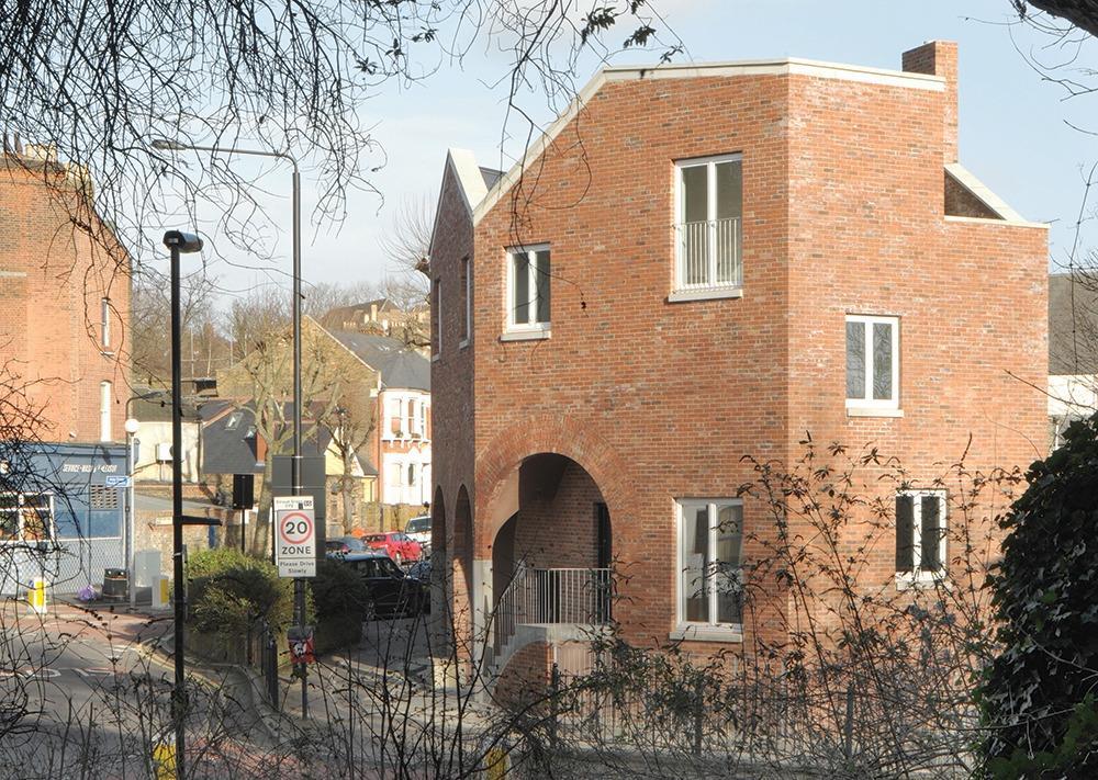 Stapleton Hall Road houses by Stephen Taylor Architects Building