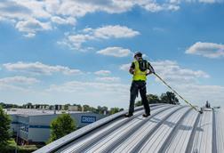 Latchways-PRD_Workman-Premier_Roof_06