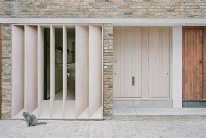 Elizabeth-Mews-Trewhela-Williams-Lorenzo-Zandri-03_web