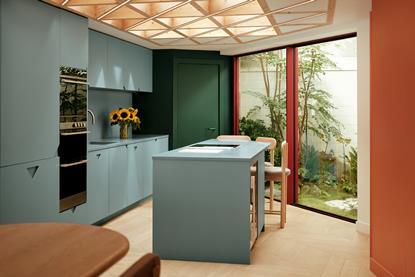 OfficeS&M_MoonHouse_12_FelixSpeller