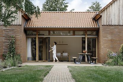solarlux-glas-faltwand-woodline-ref01812-8948
