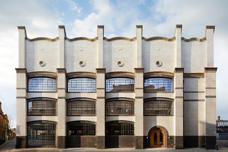 1_dMFK_Voysey House_©Jack Hobhouse