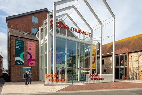 02 - Credit Luke Hayes