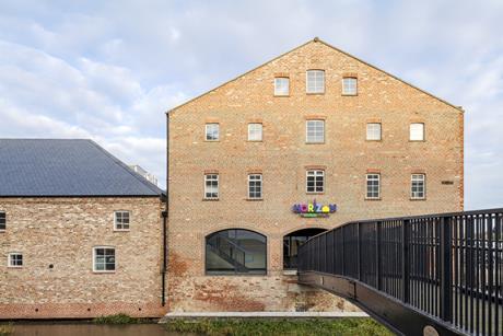 Horizon-Youth-Zone_Grimsby-John-Puttick-Associates_London-Architects©Gareth-Gardner_Low-Res-10