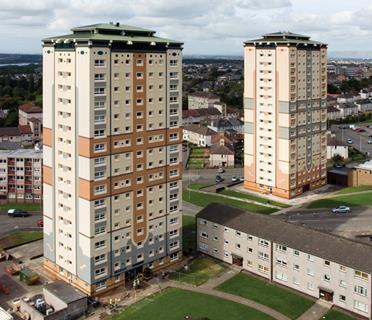Steni Nature panels were specified by North Lanarkshire Council’s project architect for the refurbishment of two apartment blocks in Motherwell. 
