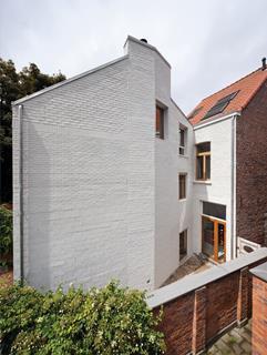 House extension in Mortsel, Belgium by Bovenbouw Architectuur