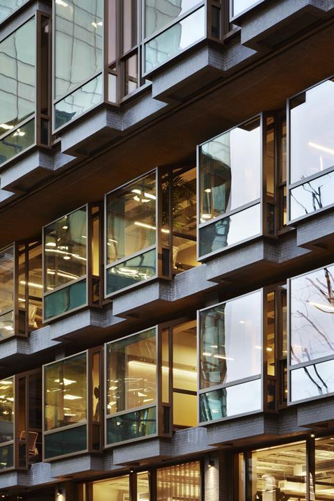 Pall Mall facade close up