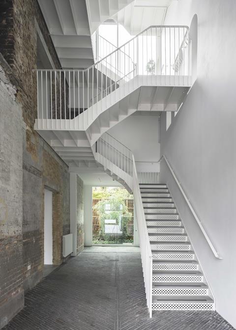 6a-architects-south-london-gallery05_slg_firestation_jdLR