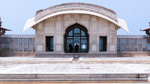 Naulakha_Pavilion_in_Lahore_Fort