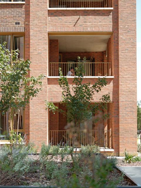Bermondsey Heights_Fiona Smallshaw 0008