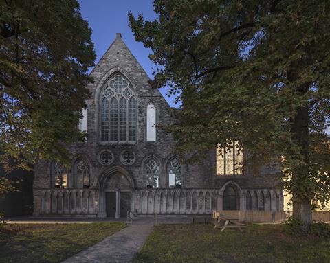 DRDH_Bijloke_Copyright Karin Borghouts_01_The facade of the listed 13th century building