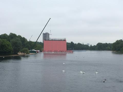 _Christo Mastaba under construction on the Serpentine (16)