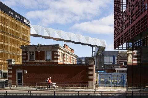 Grafton Street Helipad Bridge by Sheppard Robson_Credit Adrian Lambert (1)