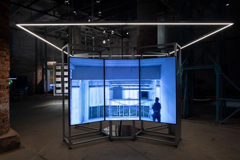 LC-Building for Quantum-6176