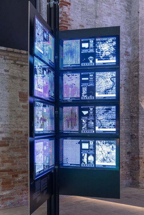 MZO-MACHINE VIEW OF THE CITY-1142