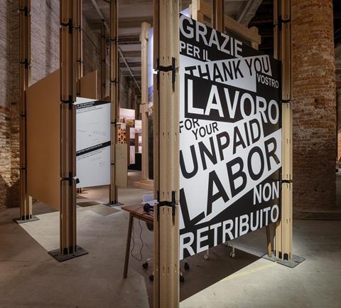 AVZ-Organizing in the Lobby-0149