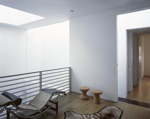 vPPR Architects's Split House London