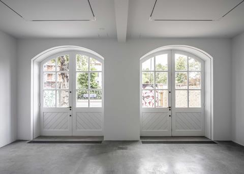 6a-architects-south-london-gallery08_slg_firestation_jdLR
