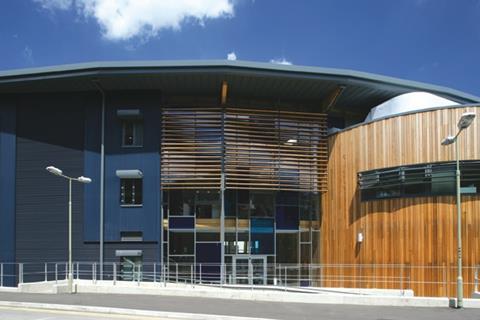 BDP’s Henley Business School at the University of Reading uses Ruukki’s Design Venice S10 and Design Rome S34 shapes.