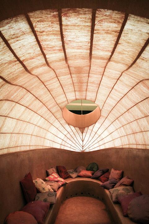 Omicron Zeppelin Interior©Stefano Mori