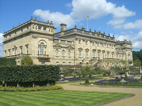 1024px-Harewood_House,_seen_from_the_garden_Creative Commons Gunnar Larsson