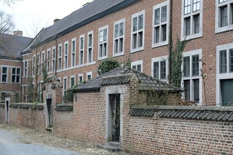 Hasselt University beguinage. David Kohn Architects and Bovenbouw Architectuur