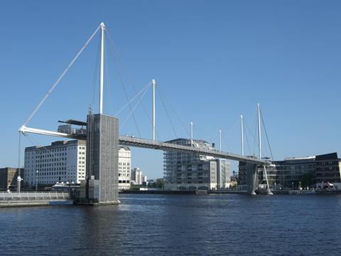 Royal_Victoria_Dock_Bridge
