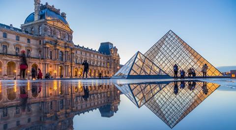 louvre-shutterstock_778222297