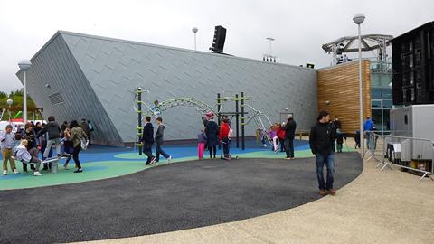 ColwynBayCarbuncle_02