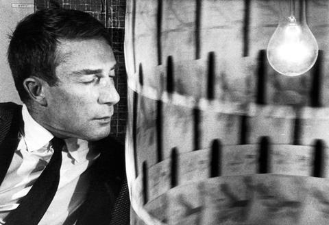 Brion Gysin with dreamachine_credit Harold Chapman_TopFoto