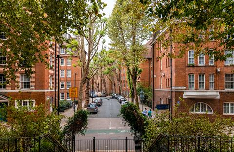 shutterstock_1384177562