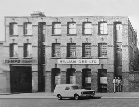 B&W warehouse straight copy