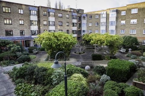 Sir Oswald Stoll Mansions - existing flats and garden