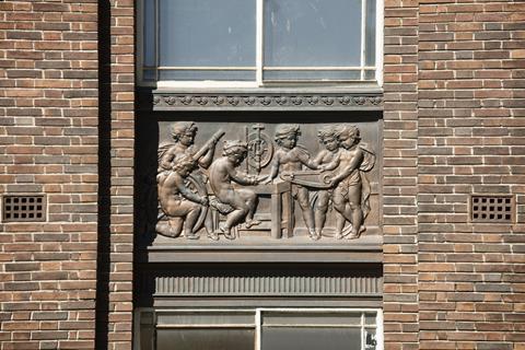 The 'little Ians' on Thomas Cecil Howitt's 1931 Raleigh headquarters in Nottingham