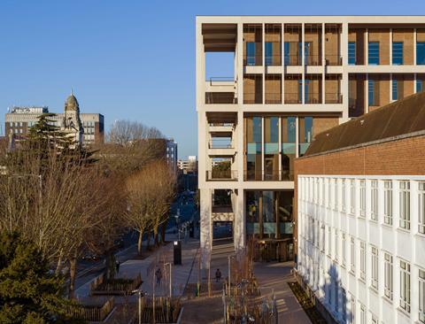 Town-House,-Kingston-University---View-north-down-Penrhyn-Road-©Ed-Reeve_KingstonDrone-6